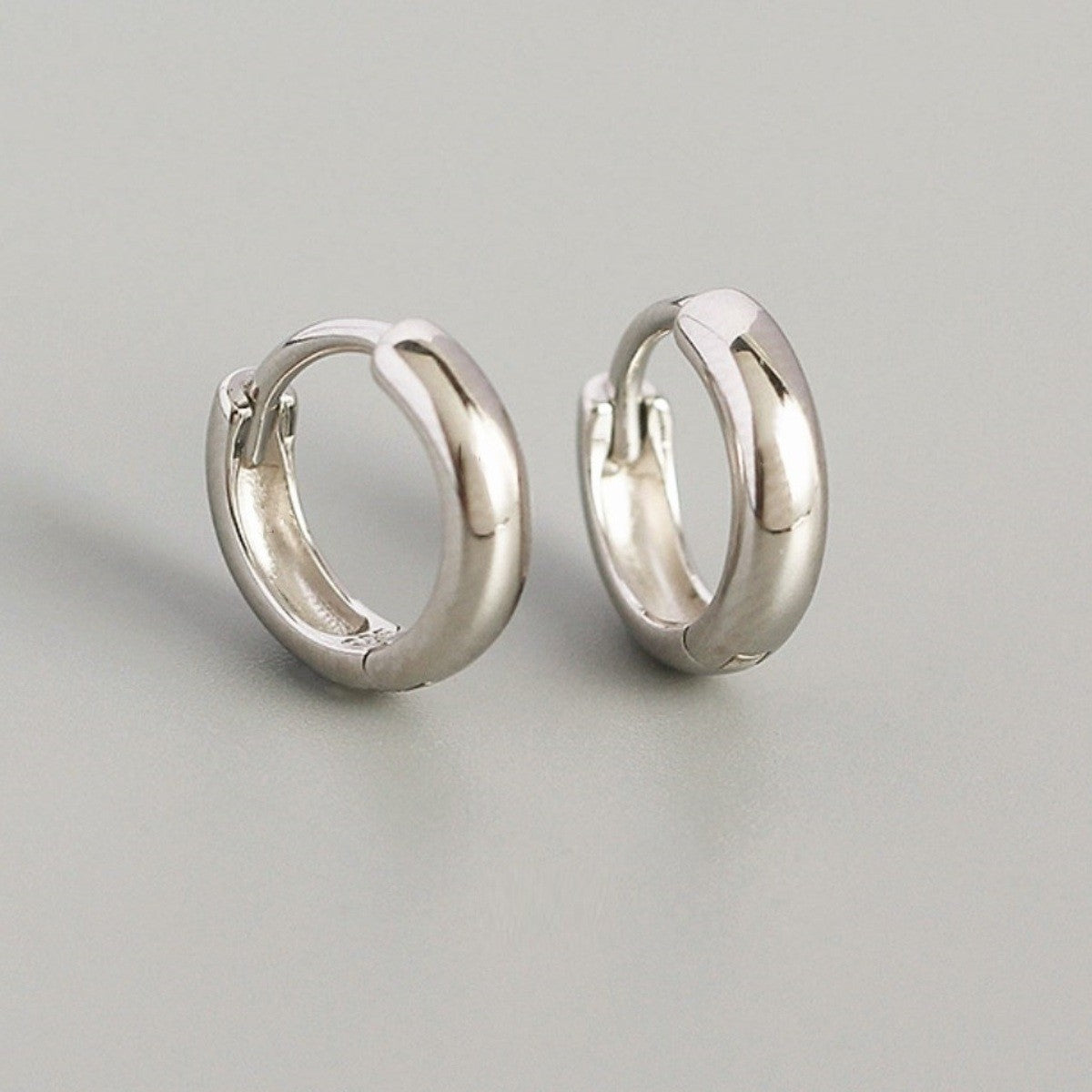 Sidabrinės 1,2 cm rodžiuotos rinkutės