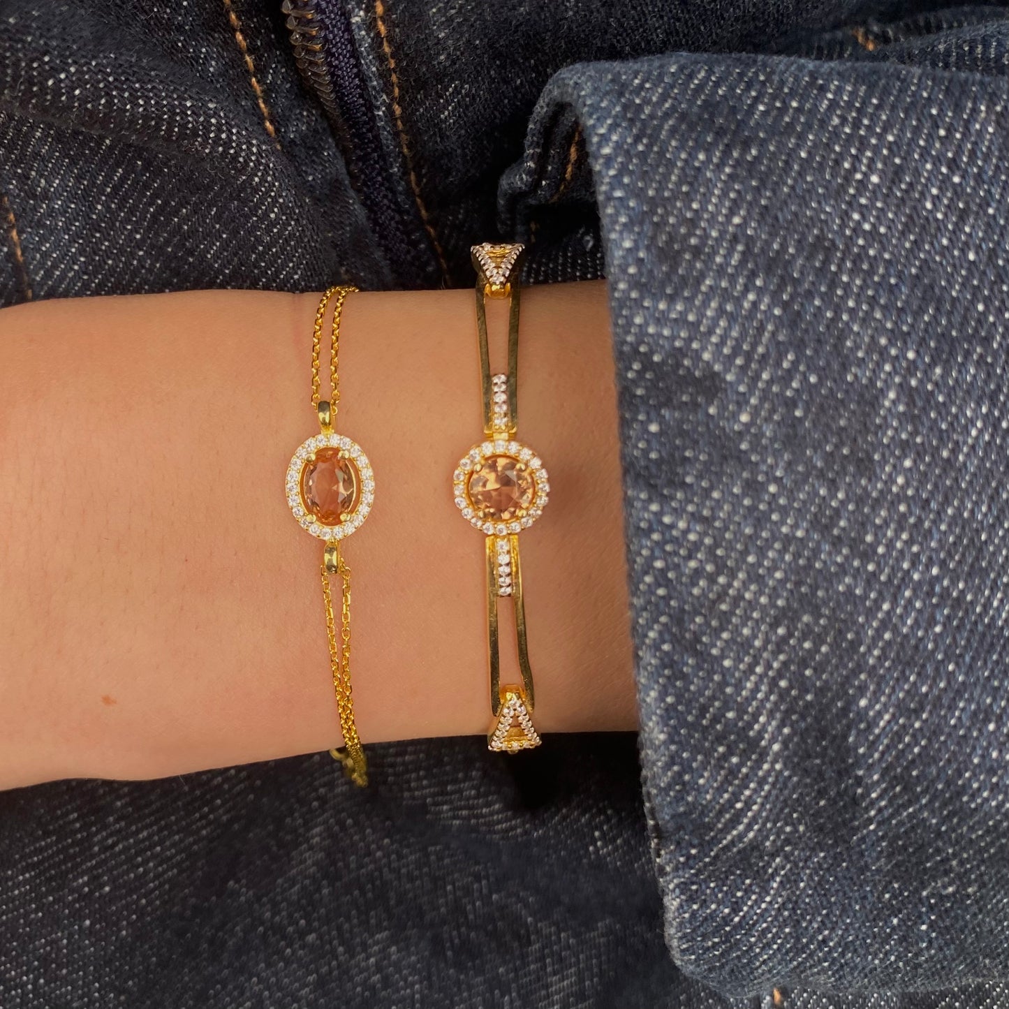 Sidabrinė auksuota apyrankė su ovaliu sultanitu