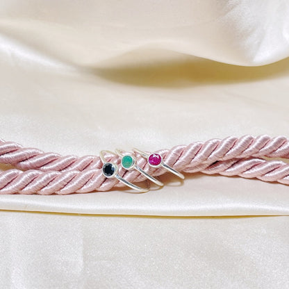 Sidabrinis žiedelis su korundu