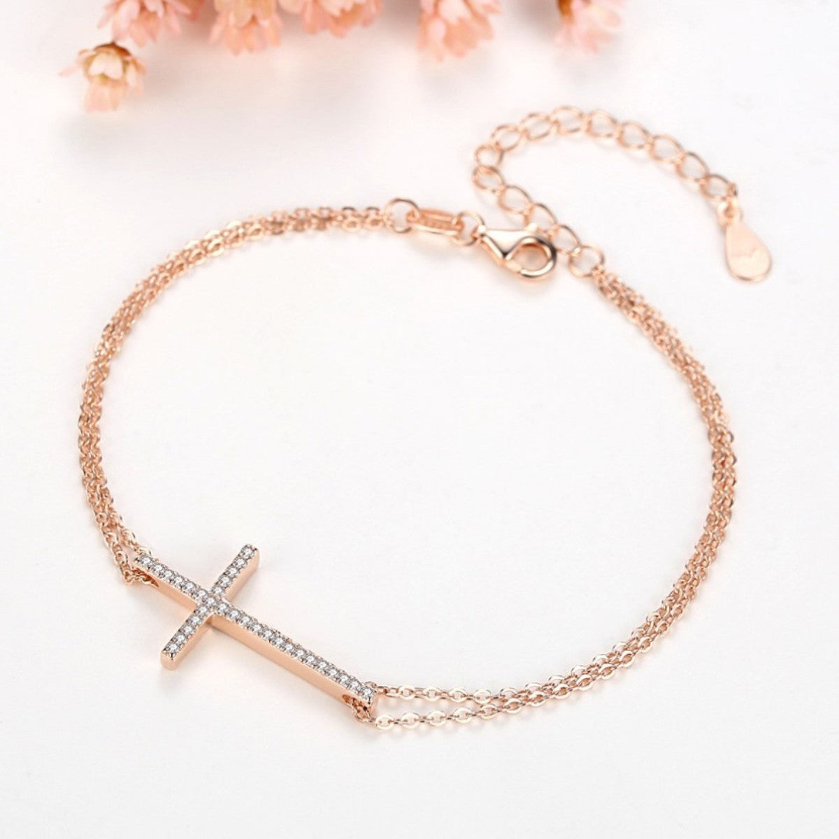 Sidabrinė paauksuota apyrankė su kryželiu