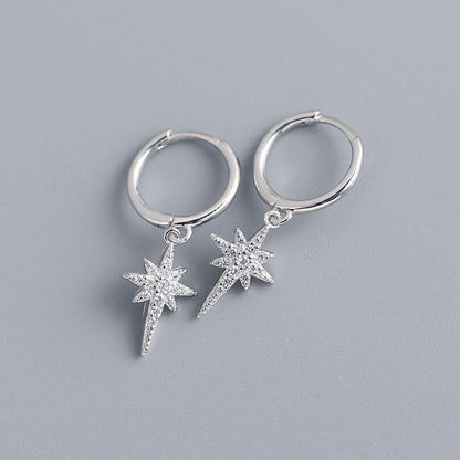 Sidabriniai auskarai su žvaigždute