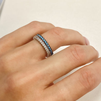 2mm žiedelis su turkio spalvos kristalais