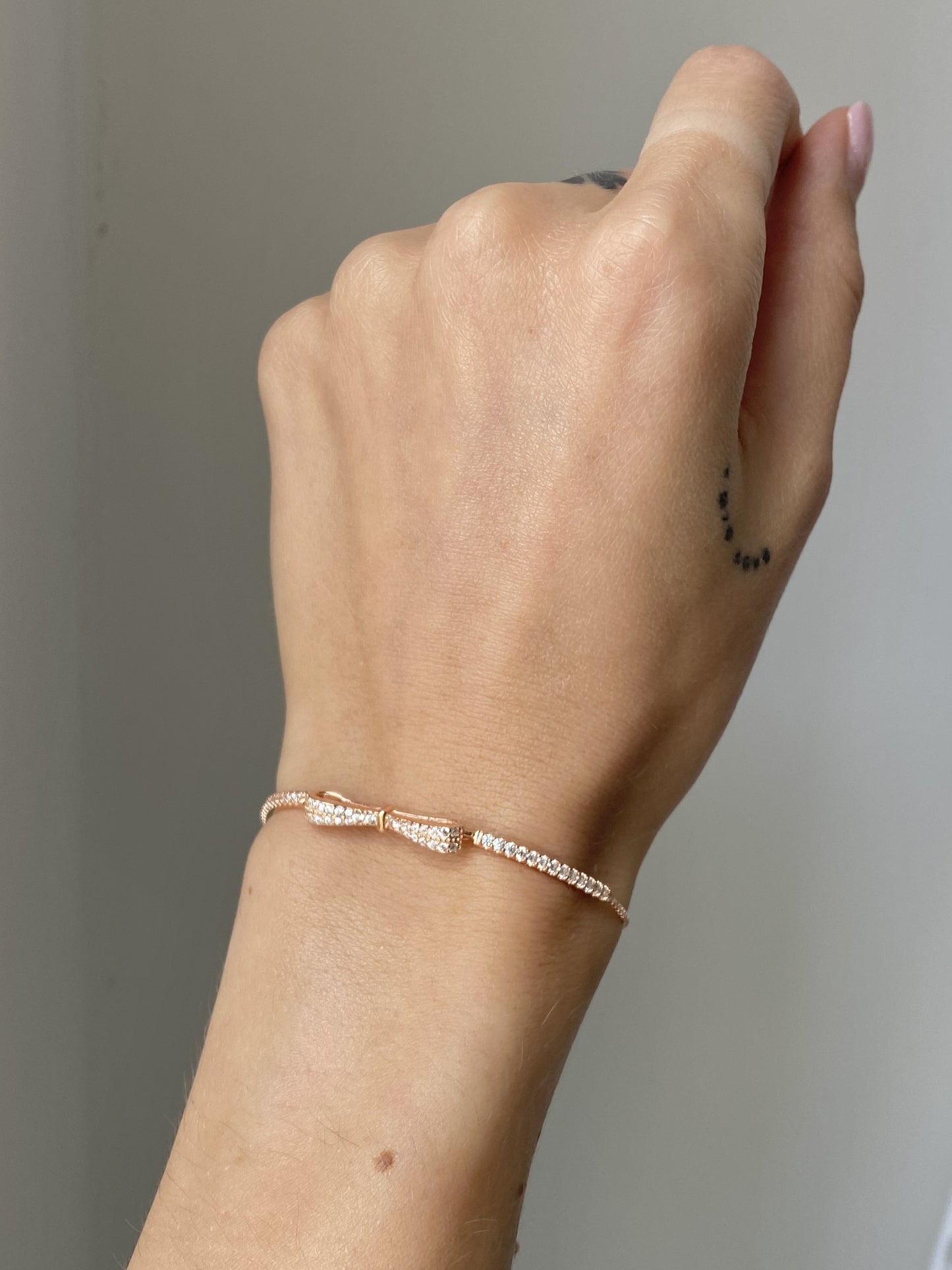 Sidabrinė paauksuota apyrankė su banteliu