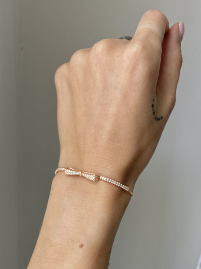 Sidabrinė paauksuota apyrankė su banteliu