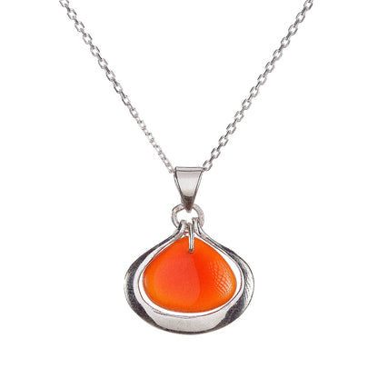 Sidabrinis pakabukas su karneolio akmeniu ir grandinėle