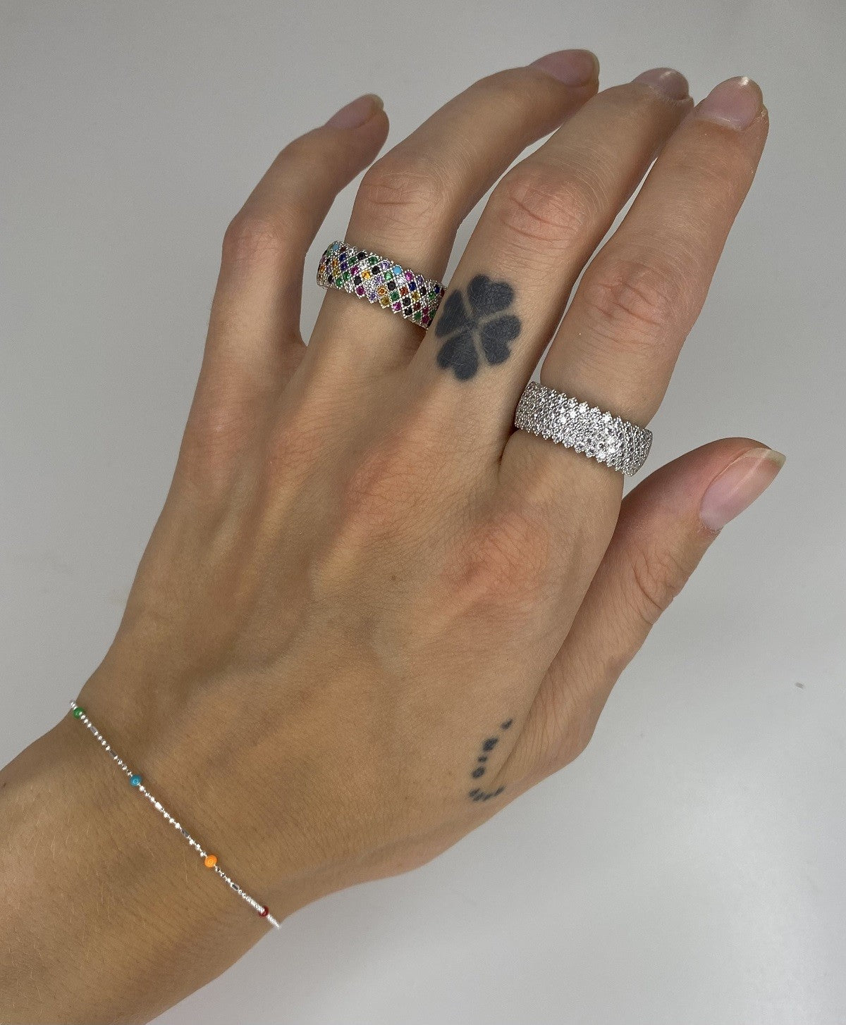 Sidabrinė apyrankė su spalvotais burbuliukais