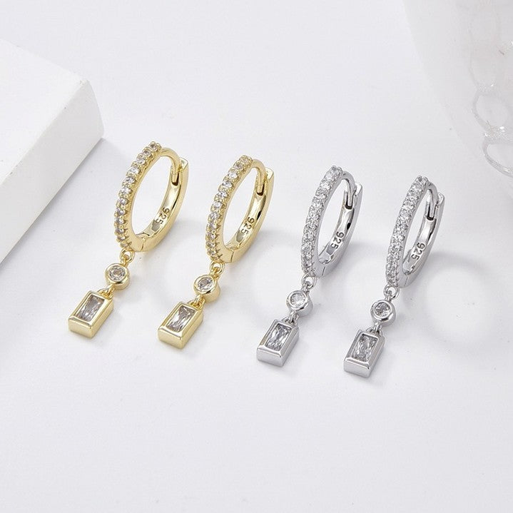 Sidabrinės rinkutės su kabančiais cirkoniais