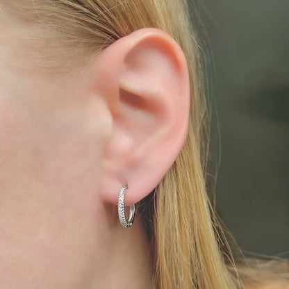 1,2 - 2,5 cm sidabrinės rodžiuotos rinkutės su cirkoniais