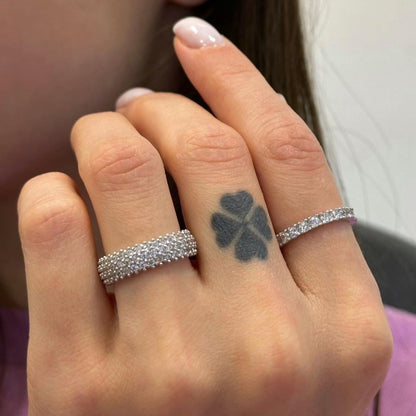 Sidabrinis rodžiuotas 2,5 mm žiedas su cirkoniais