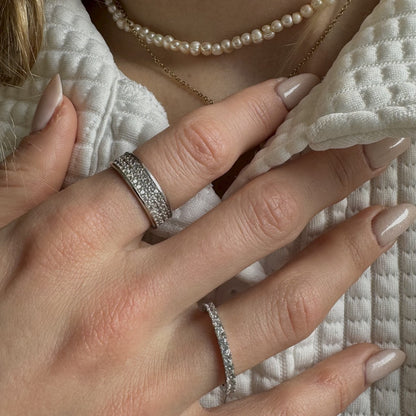 Sidabrinis rodžiuotas 2,5 mm žiedas su cirkoniais