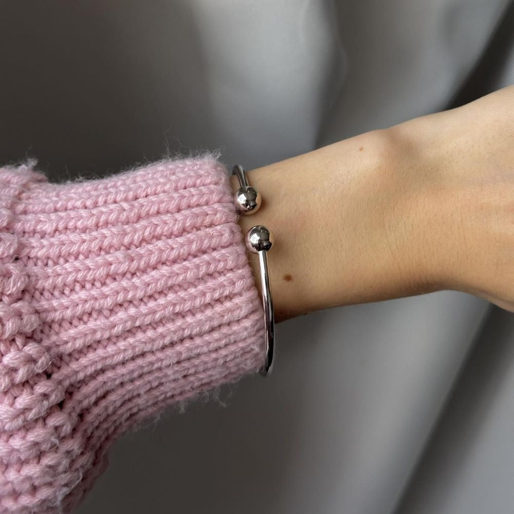 Sidabrinė rodžiuota apyrankė