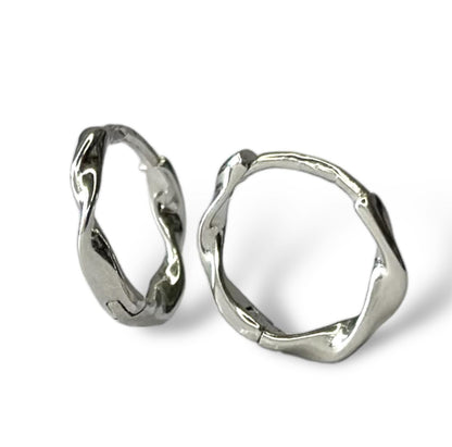 Sidabrinės rodžiuotos 1,3cm suktos rinkutės