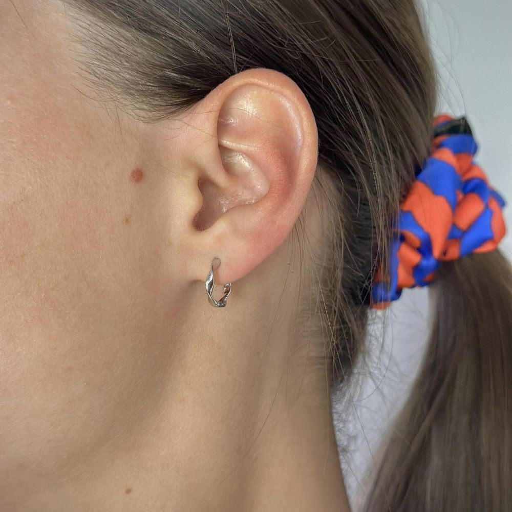 Sidabrinės rodžiuotos 1,3cm suktos rinkutės