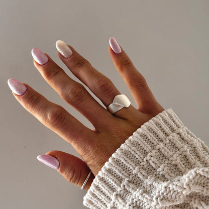 Platus žiedas matiniu paviršiumi