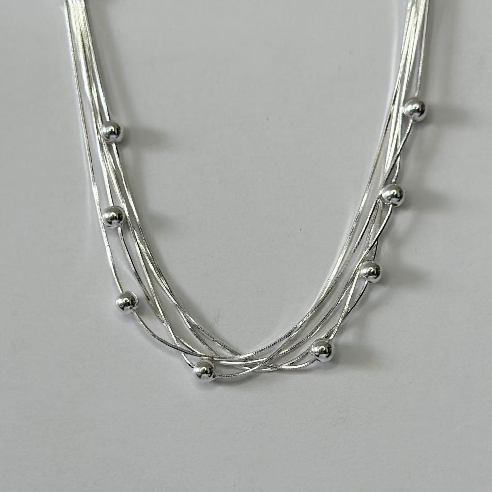 Penkių gijų sidabrinė apyrankė su burbuliukais