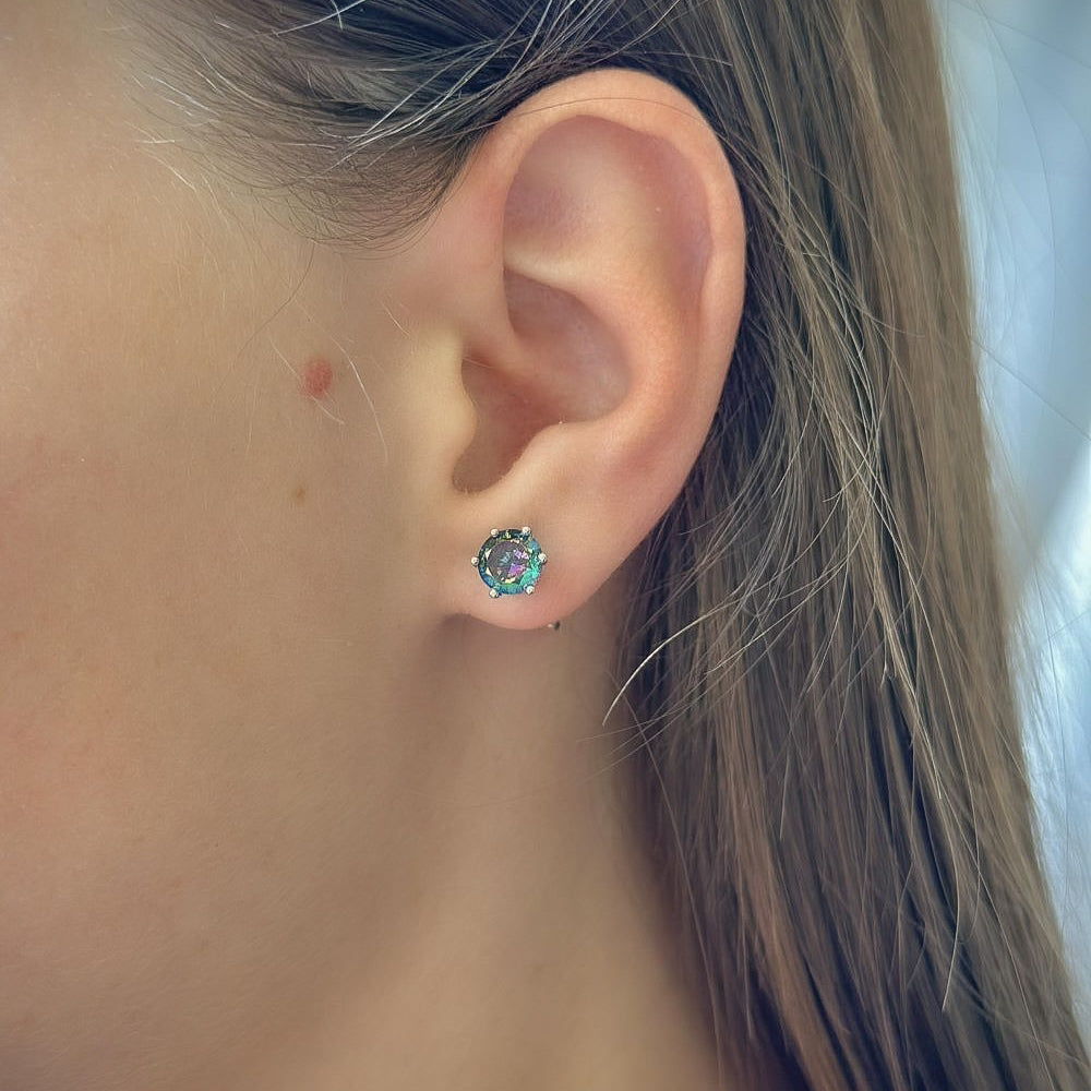 Sidabriniai rodžiuoti auskarai su mistiniu topazu