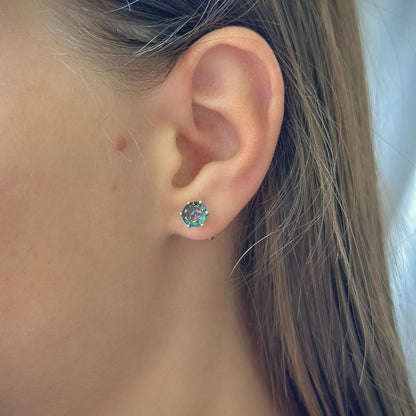 Sidabriniai rodžiuoti auskarai su mistiniu topazu