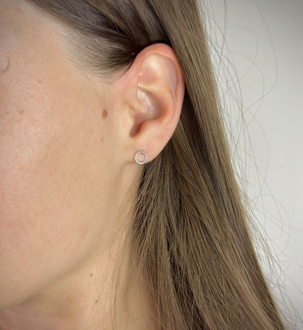 Sidabriniai apvalūs auskariukai