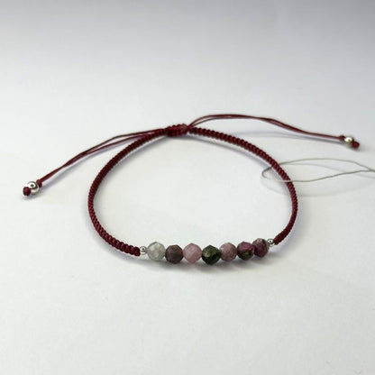 Siūlo apyrankė su turmalino akmenukais