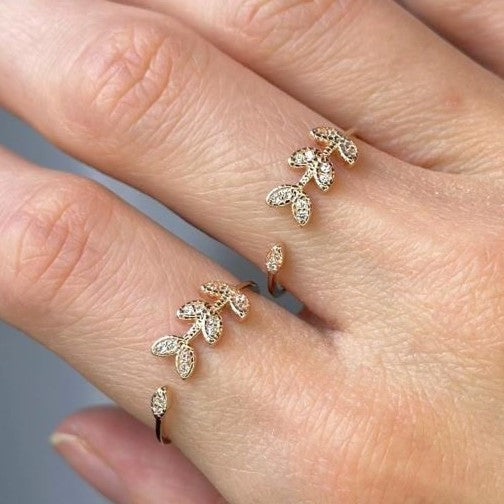 Sidabrinis žiedas su lapeliais ir cirkoniu reg.dyd.