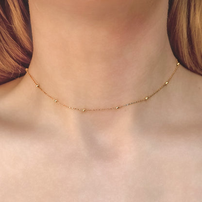 Sidabrinė auksuota kolje su burbuliukais