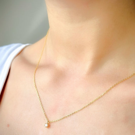 Sidabrinis auksuotas pakabukas su cirkonio akute ir grandinėle