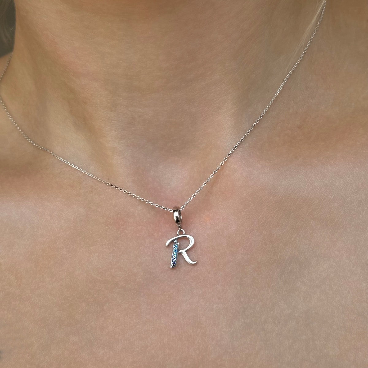 raidės ¦ sidabriniai pakabukai su cirkoniu