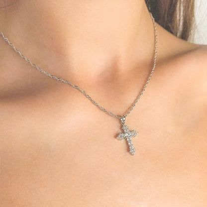 Sidabrinis rodžiuotas kryželis su cirkoniais ir grandinėle