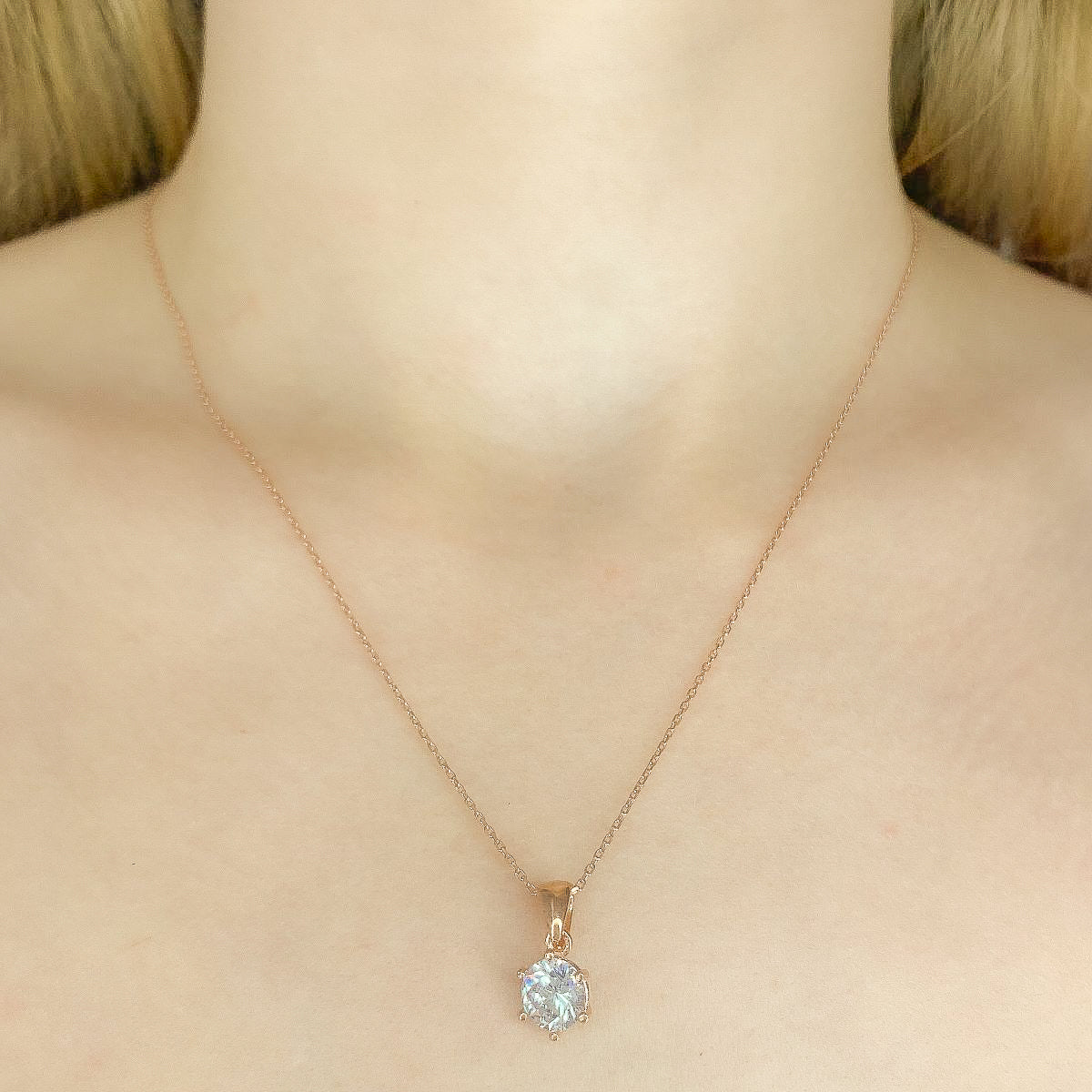 Sidabrinis pakabukas su cirkonio akute ir grandinėle