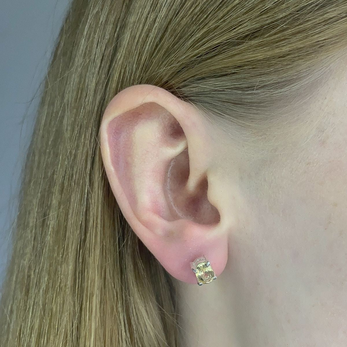 Sidabriniai auskarai su ovaliu citrinu