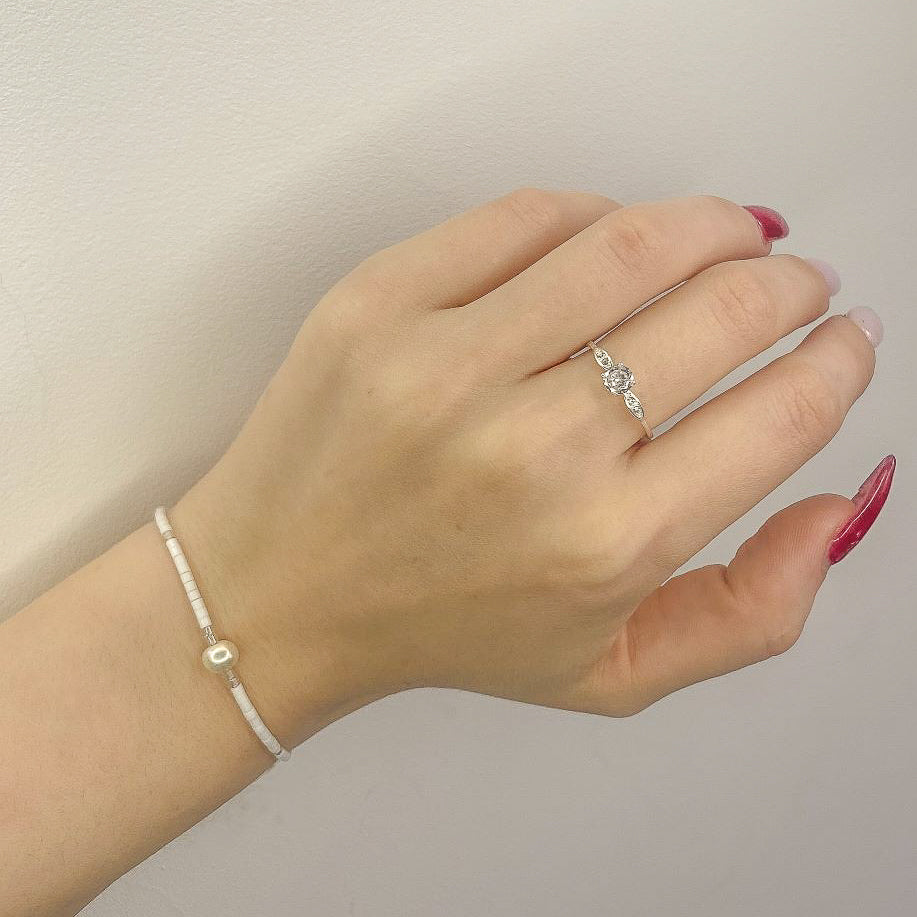 Sidabrinis žiedas su cirkonio akutėmis