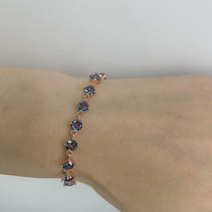 Sidabrinė paauksuota apyrankė su 11 mistinio topazo akmenėlių