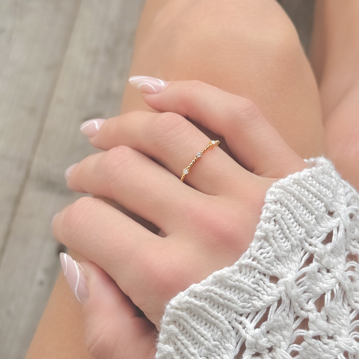 Sidabrinis žiedas su 3 cirkoniais