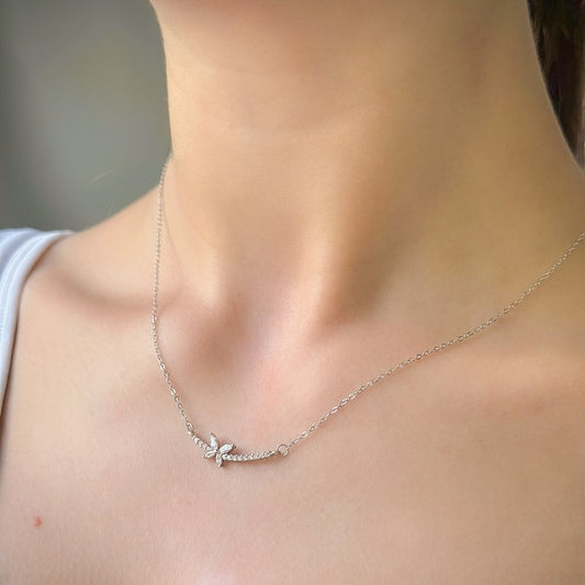 Sidabridrugelis su cirkoniu ir grandinėlenis rodžiuotas drugelis su cirkoniu ir grandinėle