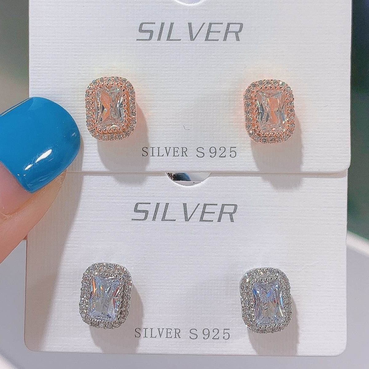 Sidabriniai paauksuoti stačiakampiai auskarai su cirkoniu