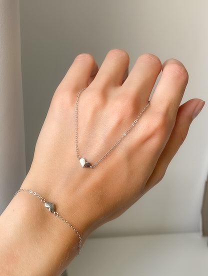 Sidabrinė rodžiuota apyrankė su širdele