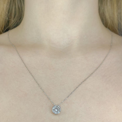 Sidabrinis rodžiuotas pakabukas su cirkonio akute ir grandinėle