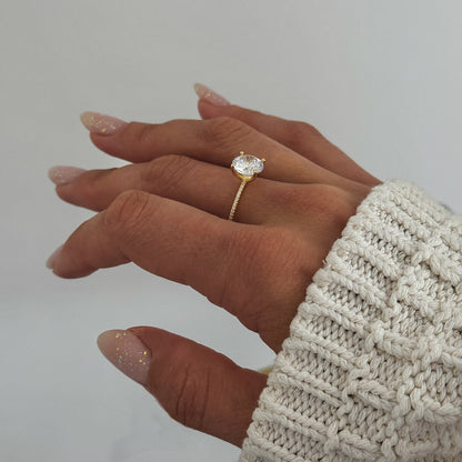 Sidabrinis auksuotas žiedas su 9 mm cirkonio akute