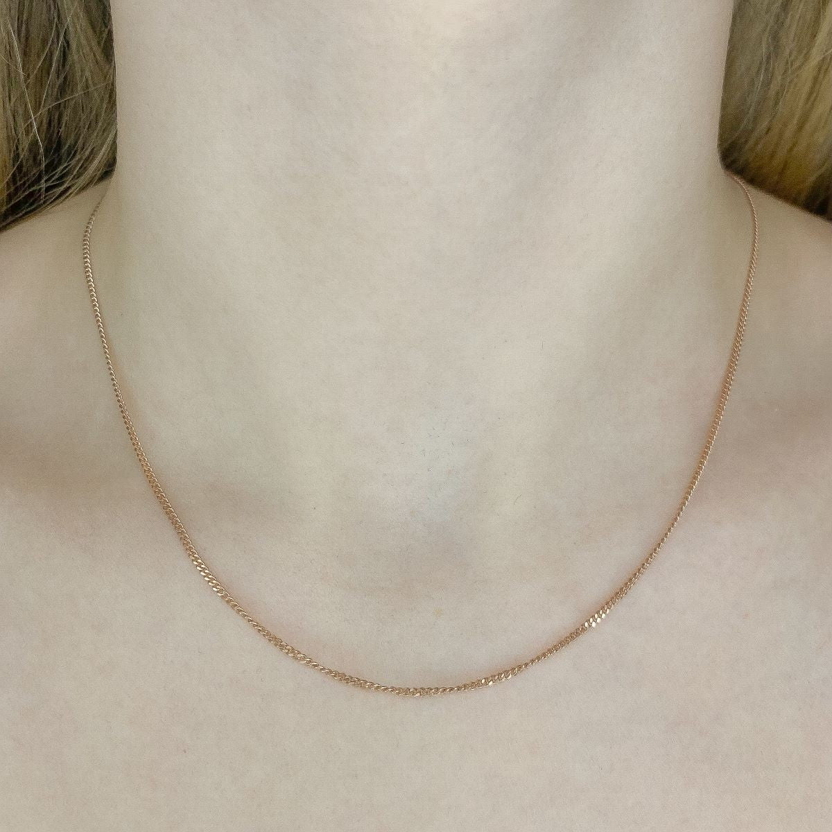 2 - 3,8 g sidabrinė paauksuota 1.35 mm pločio grandinėlė "Curb"