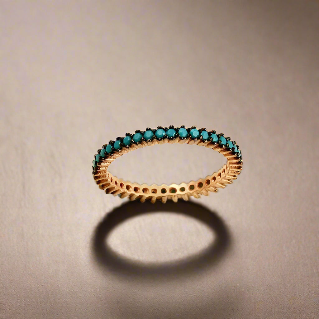 Paauksuotas sidabrinis 2mm žiedelis su turkio spalvos cirkoniu