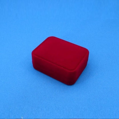 Aksominė dovanų dėžutė