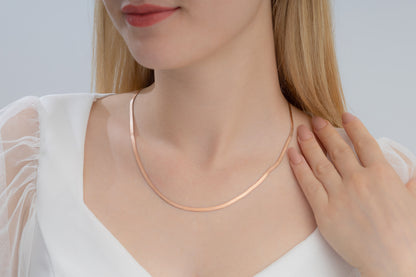 Sidabrinė paauksuota 40 - 45 cm grandinėlė "Flat chain"