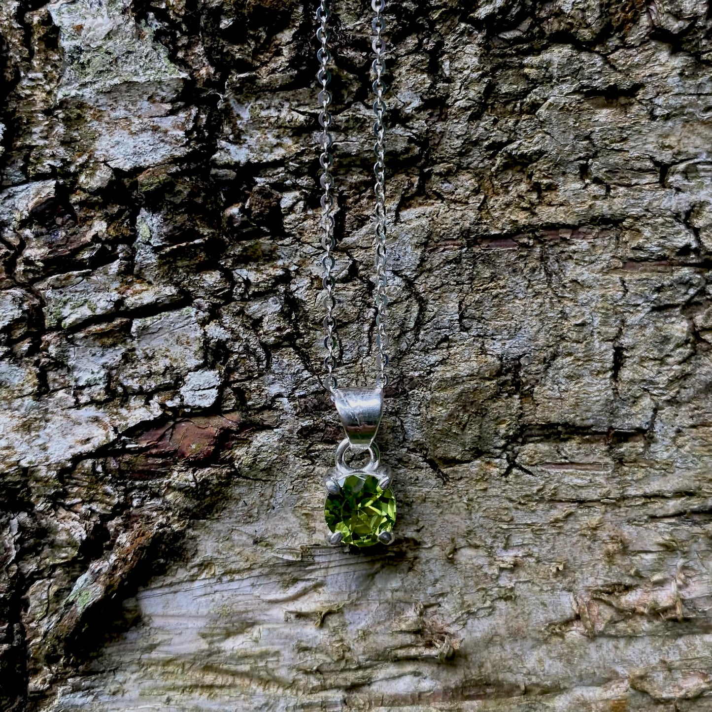 Sterling Silver Round Peridot Pendant Necklace