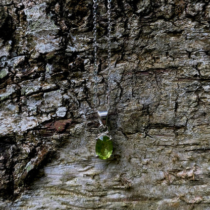 Sterling Silver Oval Peridot Pendant Necklace