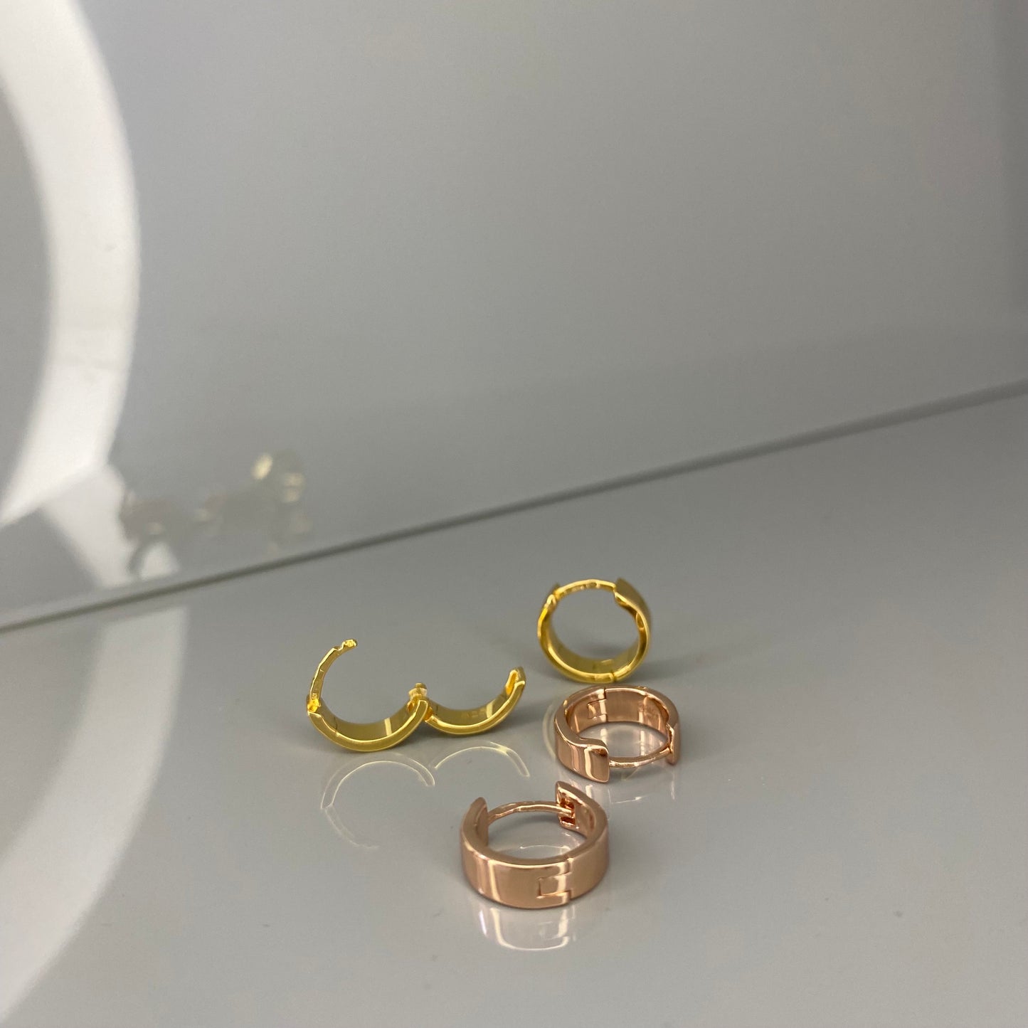 Sidabrinės paauksuotos plačios rinkutės