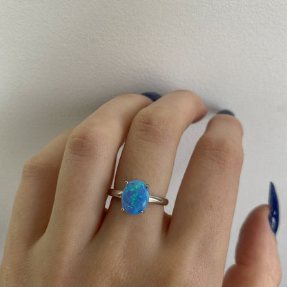 Sidabrinis žiedas su ovaliu opalu