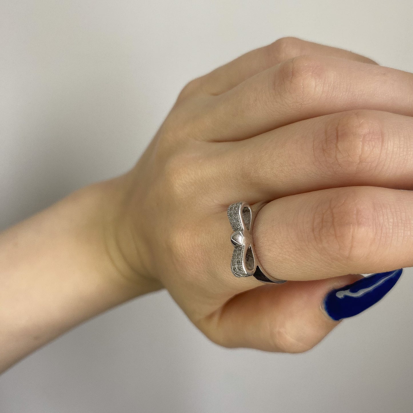 Sidabrinis bantukas su cirkoniais