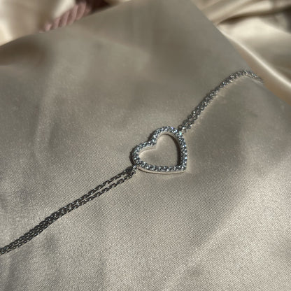 Sidabrinė rodžiuota apyrankė su širdele