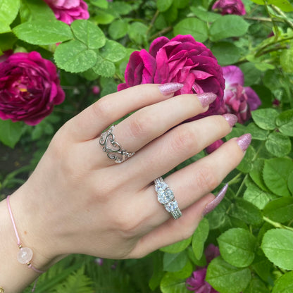 Sidabrinis rodžiuotas žiedas su cirkonio kristalais