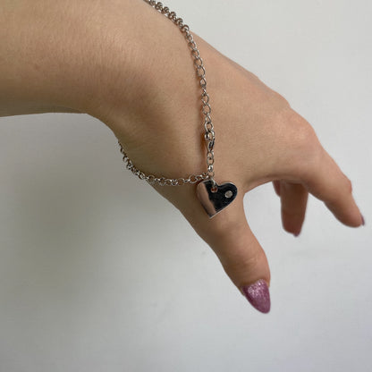 Sidabrinė rodžiuota apyrankė su kabančia širdele